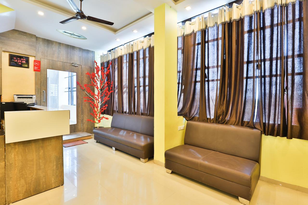 Oyo 12196 Hotel Mayur Park Residency アーメダバード エクステリア 写真