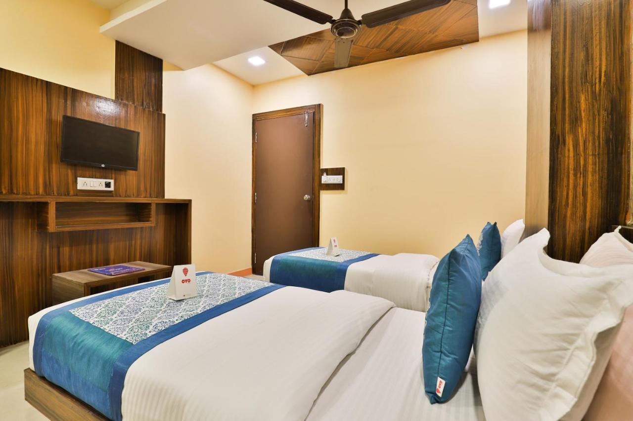 Oyo 12196 Hotel Mayur Park Residency アーメダバード エクステリア 写真